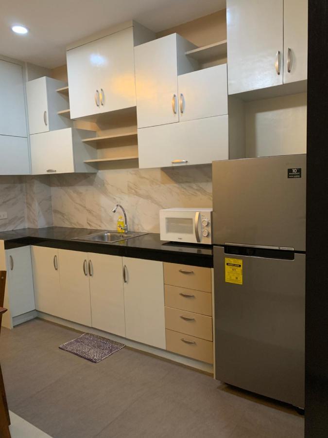 Sajo Plaza & Residences Илоило Экстерьер фото