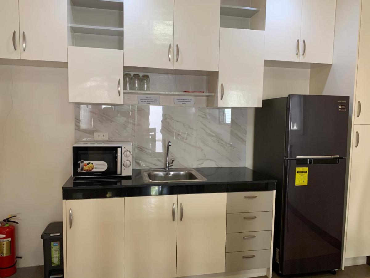 Sajo Plaza & Residences Илоило Экстерьер фото